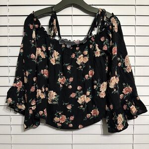 #8)  American Eagle outfitters cold shoulder top with wide sleeve Size M